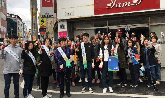 시청 공무원들, 주말 부서별 봉사활동 ‘눈길’