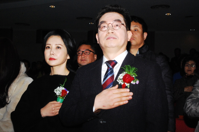 이덕영, 출판기념회 열고 본격 총선 행보