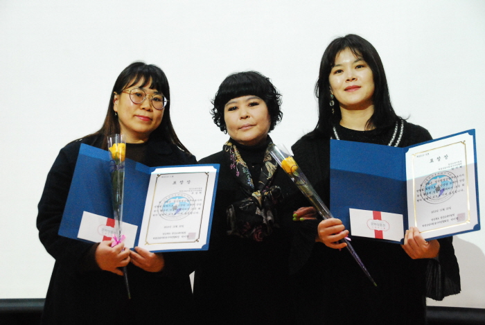 ‘모든 이가 스승이고, 모든 곳이 학교입니다’