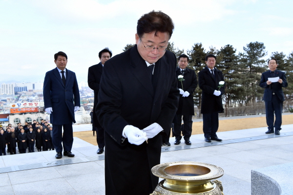 이철우 지사, 새해 첫 행보 ‘대구경북 통합과 상생’