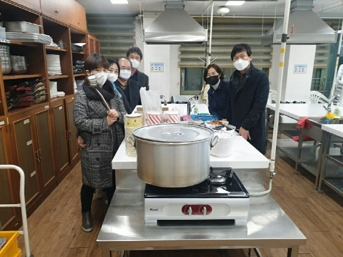 “따뜻한 집밥 먹고, 힘내세요~!”