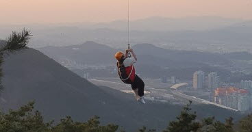 성암산 정상에서 산악사고자 구조