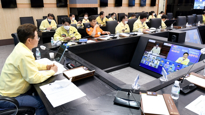 “전국체전 1년씩 연기해달라”