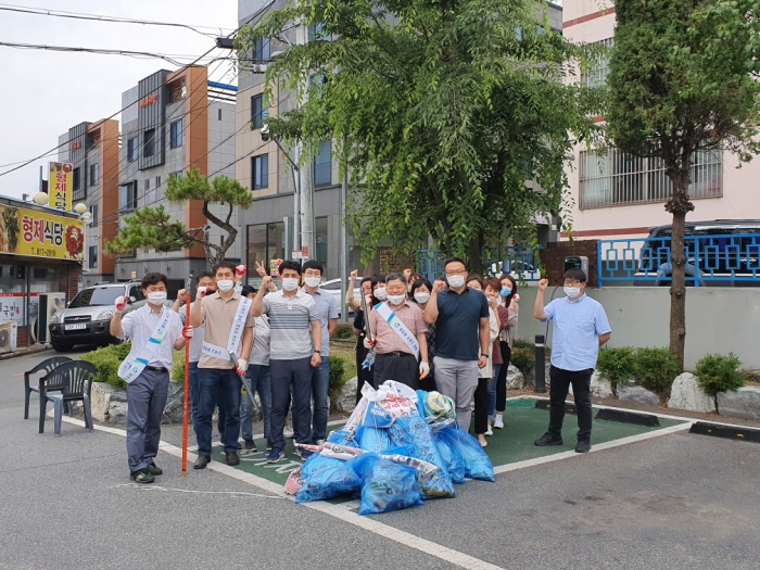 ‘클린’ 동부동, 우리 손으로