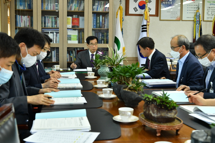 최영조 시장 ‘2021 주요업무 보고회’ 주재