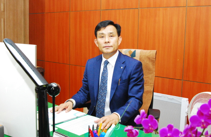 “교사는 수업을, 학생은 배움을!”