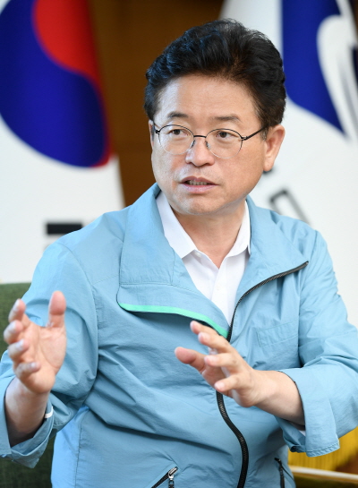 경북도, ‘군위군 대구 편입’ 도의회 의견 청취