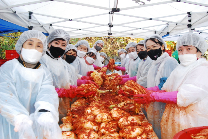경산새마을부녀회, ‘사랑의 김장담그기’