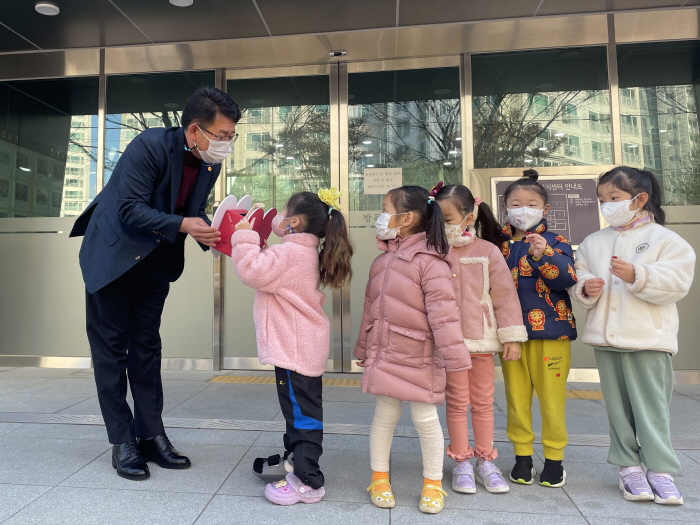 고사리들이 전하는 ‘따뜻한 이웃사랑’