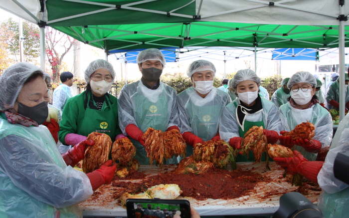 경산시새마을부녀회, 사랑의 김장나눔