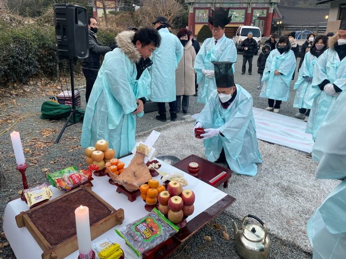 남부동청년회, 백자산 해맞이 행사 개최