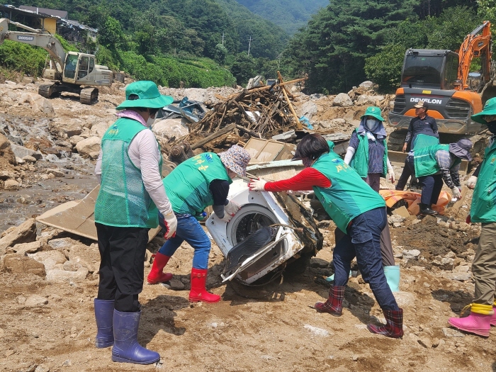 경산시새마을회, 예천군 수해복구 지원에 구슬땀