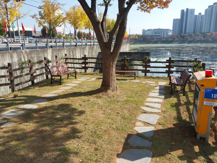 진량읍, 토산지 산책길에 ‘쉼터’ 조성 