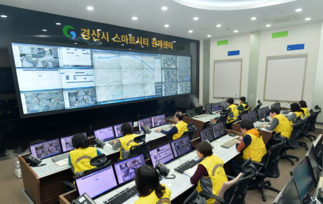 옥산동 주택가에서 차량털이 미수범 검거