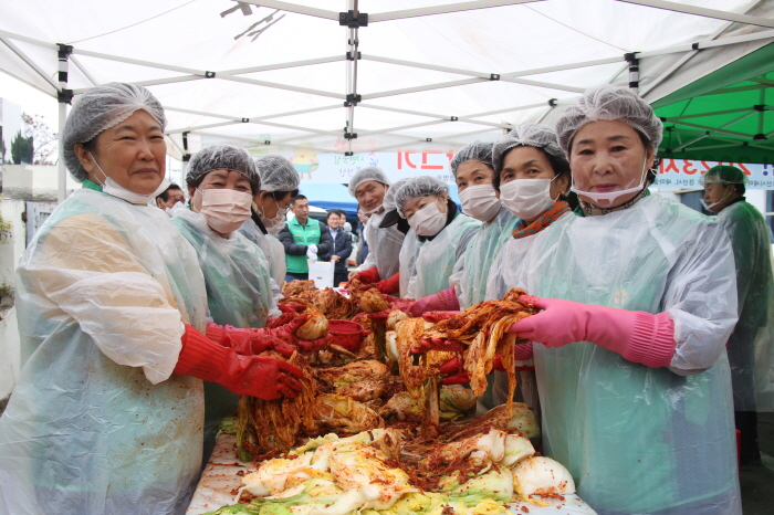 경산시새마을회 ‘시끌벅적’ 김장나눔 