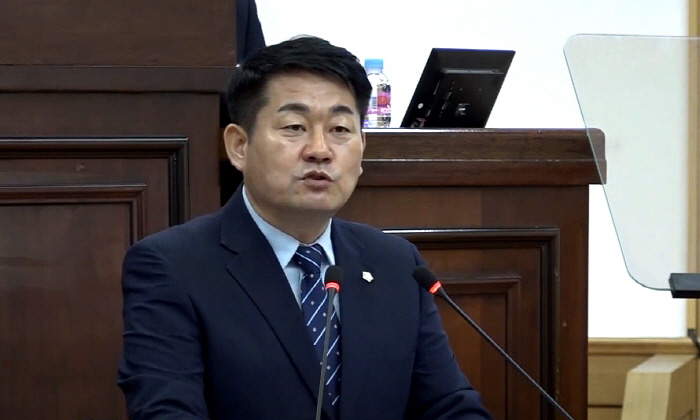 시의회, 예결위원장에 윤기현 의원 선임