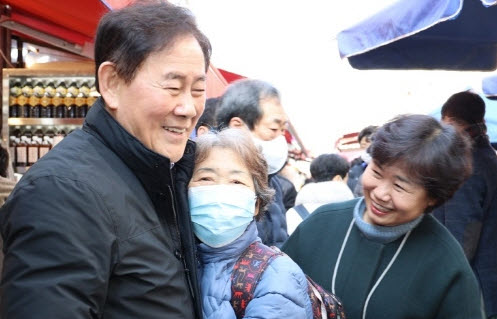 “어르신들 행복한 인생 2막 지원하겠다!”