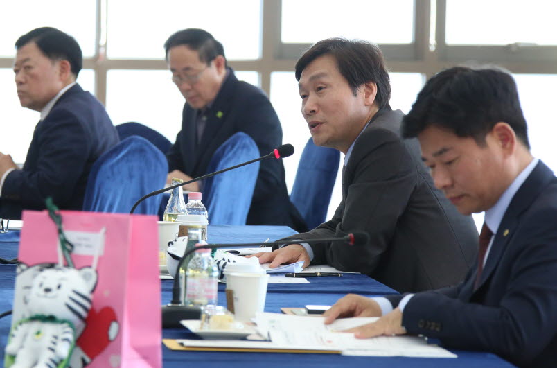 “대학 캠퍼스를 공공 예식장으로 활용하자”