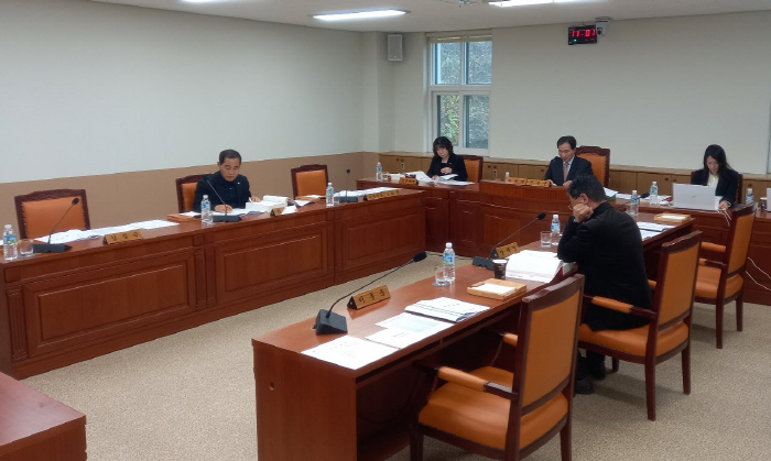 경산시의회 ‘상임위원회 보이콧’ 논란