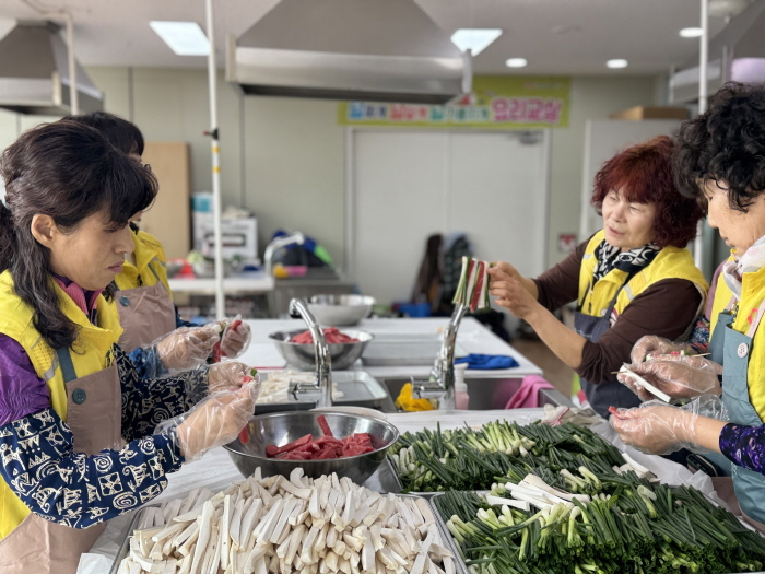 ‘자원봉사의 온기로 전하는 따뜻한 도시락’
