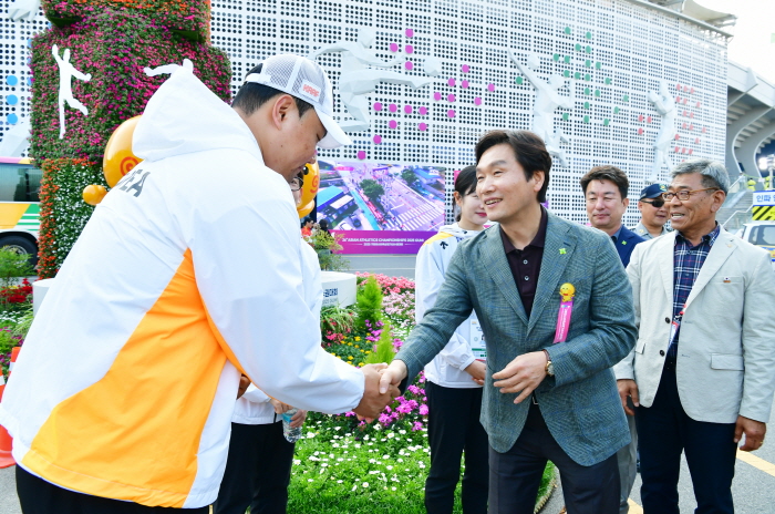 “경산, 아시아를 넘어 세계로~!”