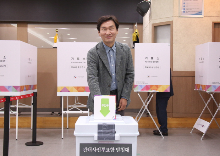 조현일 시장 “소중한 참정권 꼭 행사해야”